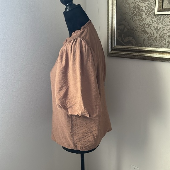 Ann Taylor Petite puff short sleeves split ruffle neck top blouse Sz SP - Picture 2 of 5